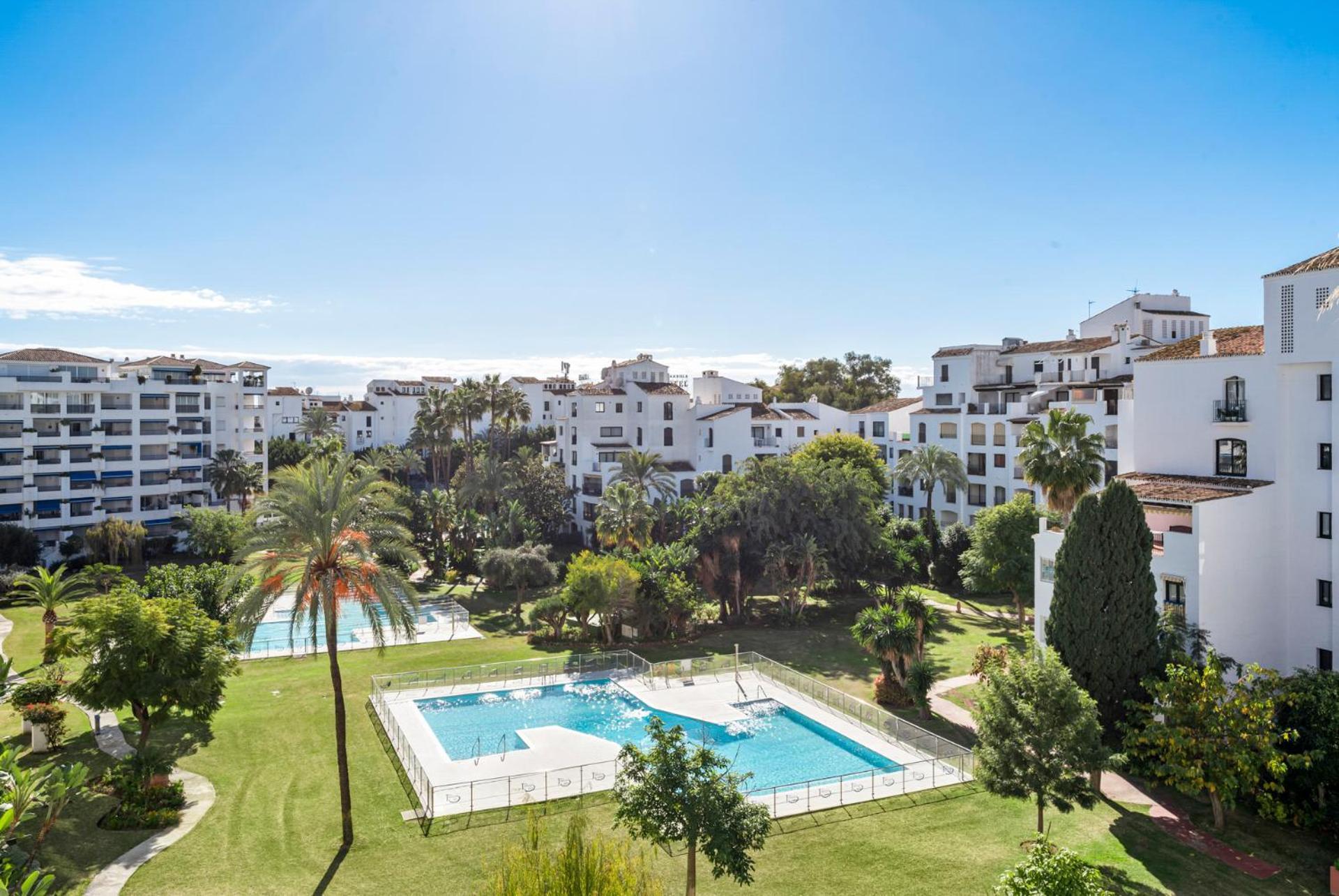 Apartment Terrazas De Banus 4 12